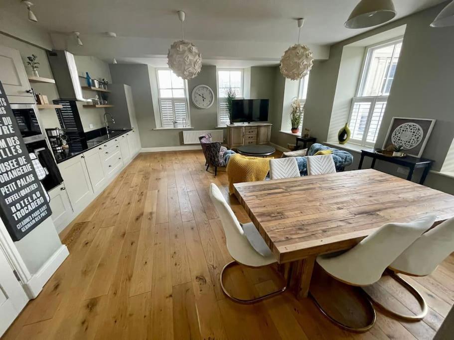 Luxurious 2 Bedroom Apartment In Central Berwick Екстер'єр фото